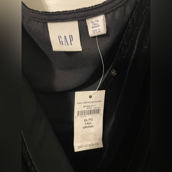 NWT Gap Black Velvet Jumpsuit - Picture 8 of 8